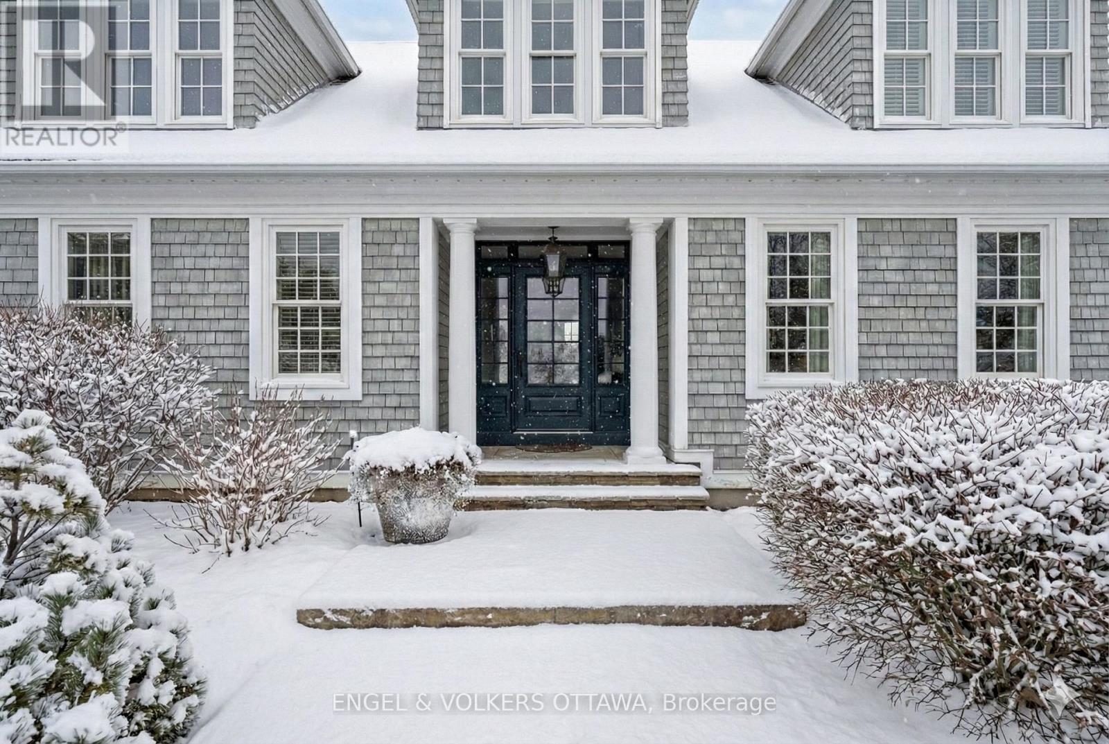 6029 Rideau Valley Drive N