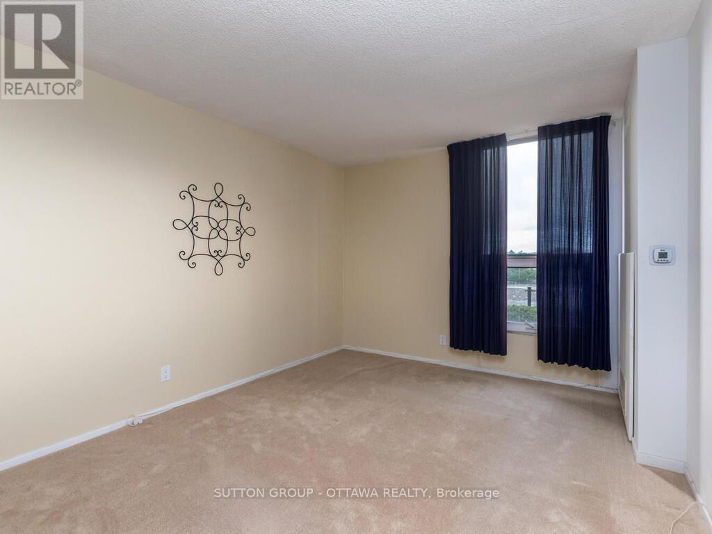 203 - 2951 Riverside Drive