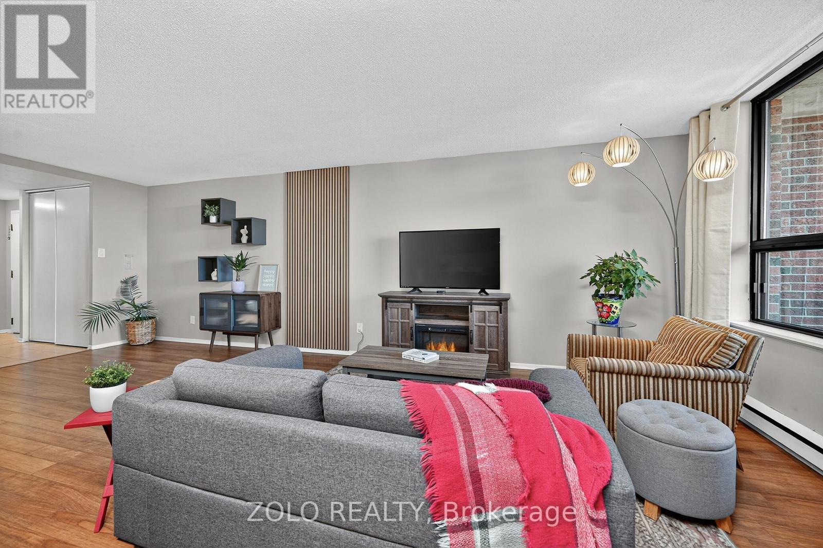 501 - 50 Emmerson Avenue