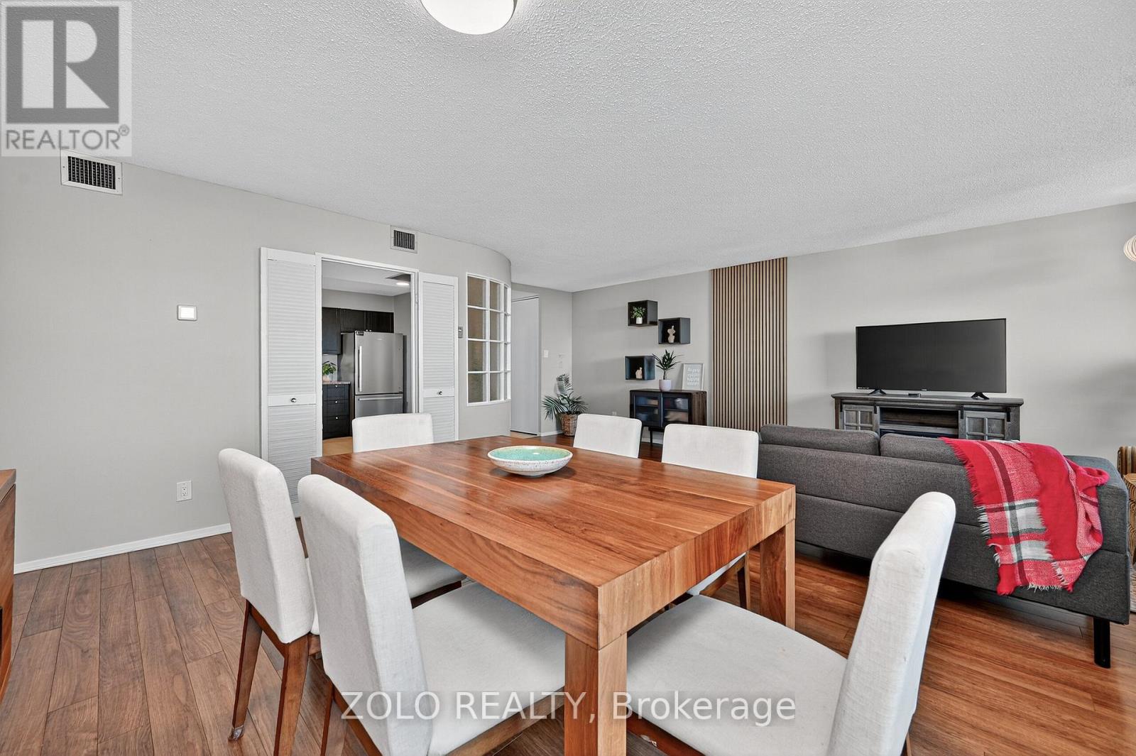 501 - 50 Emmerson Avenue