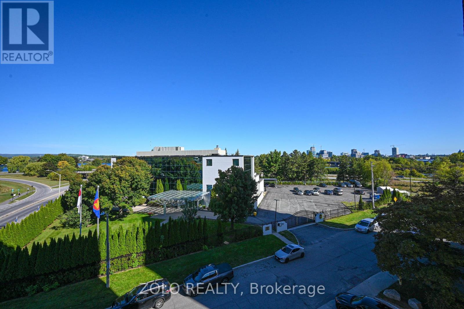 501 - 50 Emmerson Avenue