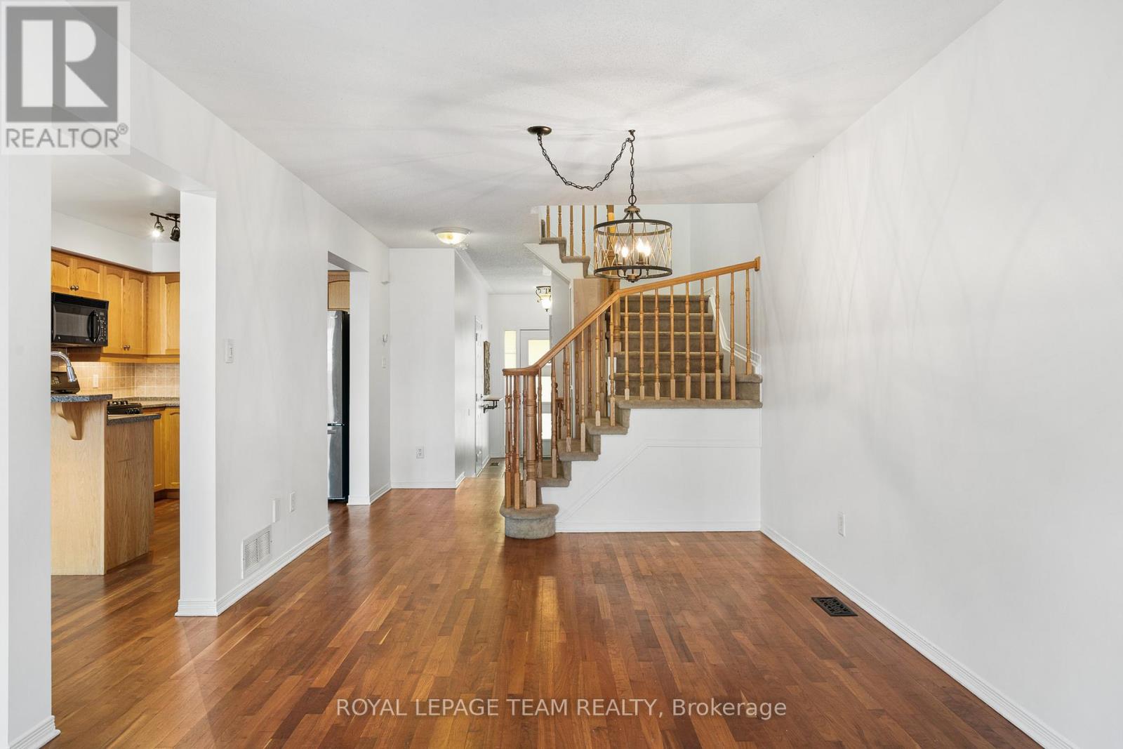 30 Goldthorpe Private