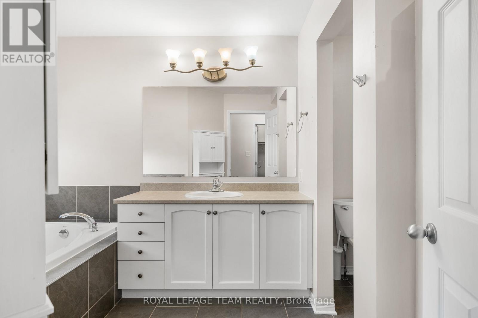 30 Goldthorpe Private