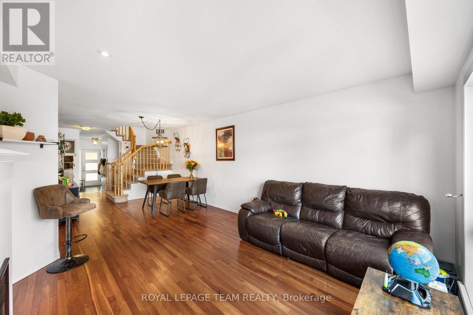 30 Goldthorpe Private
