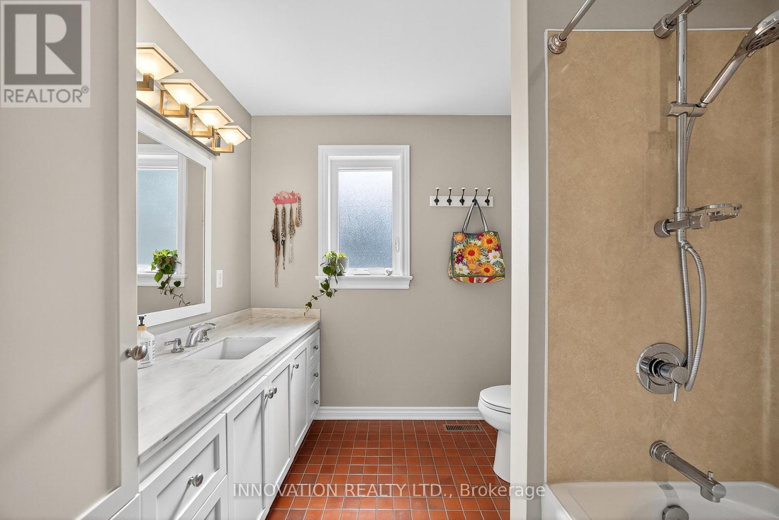 5558 South Island Park Drive