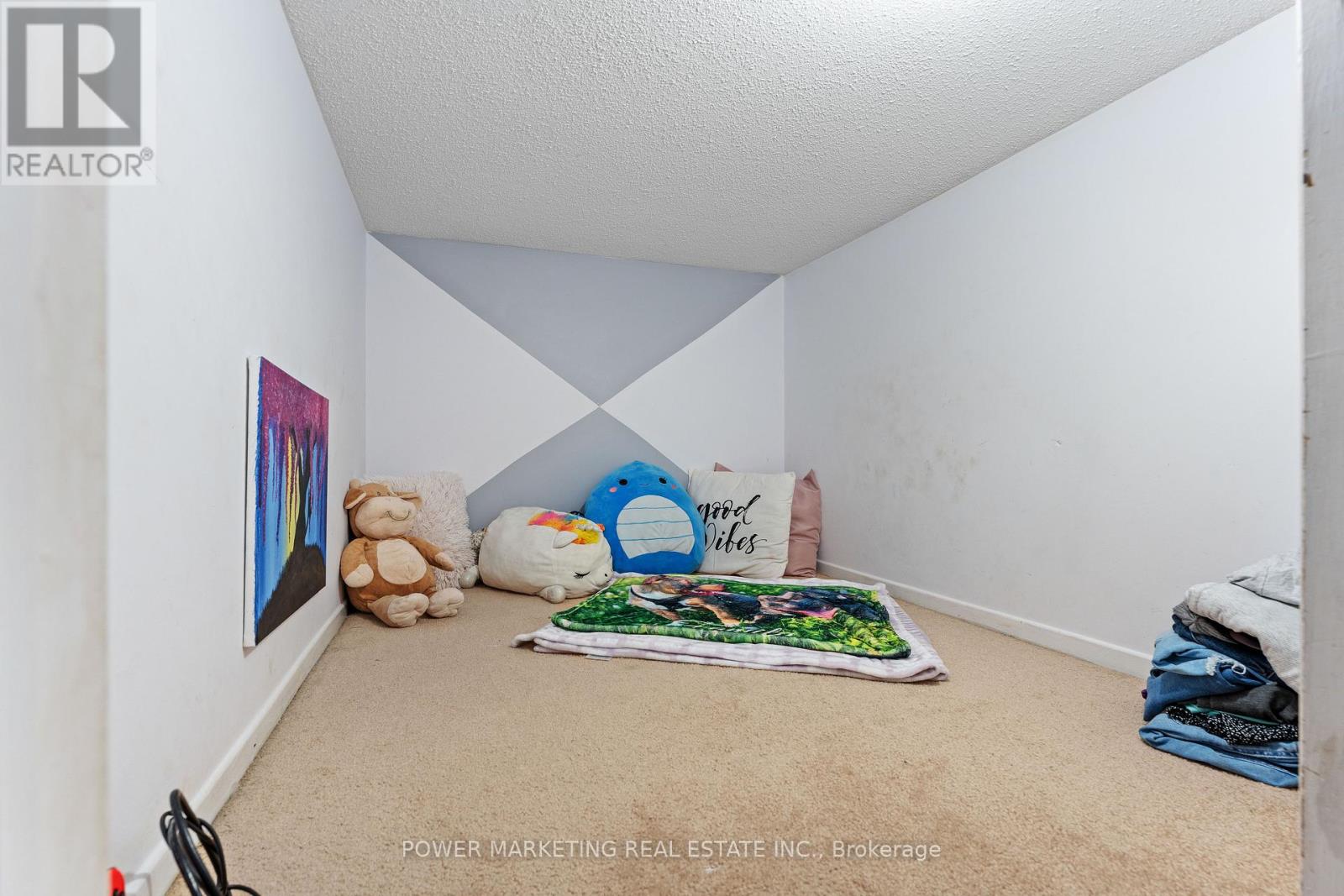 1809 Chopin Place