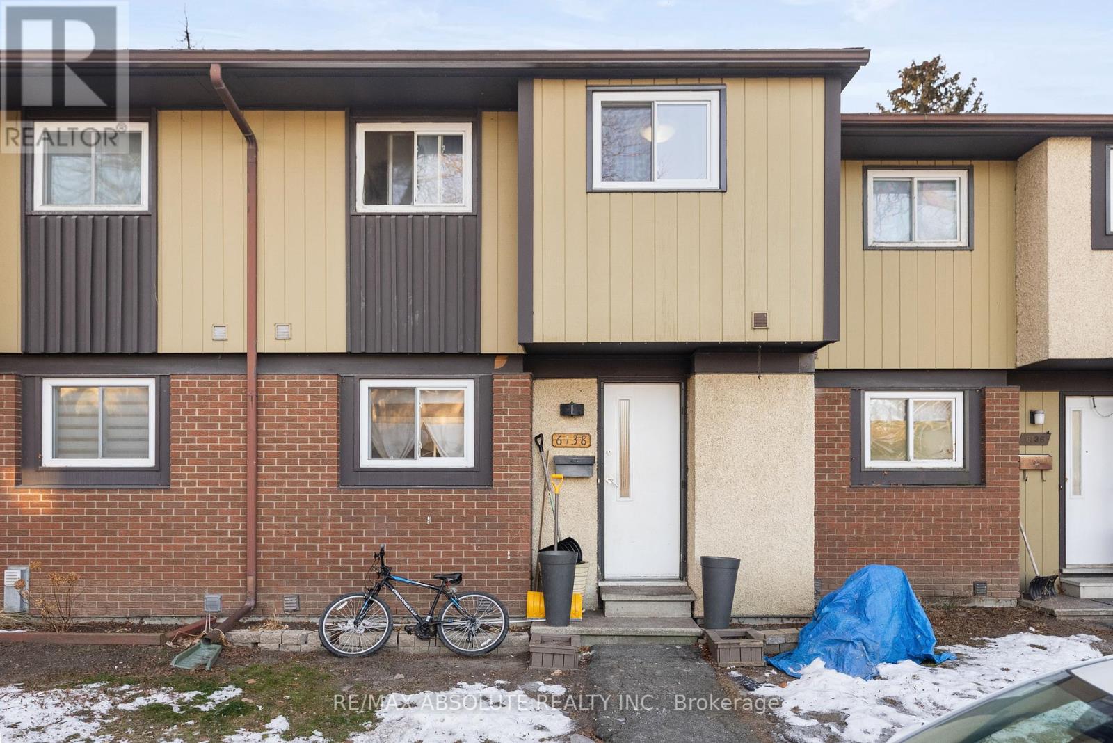 6138 Brookside Lane
