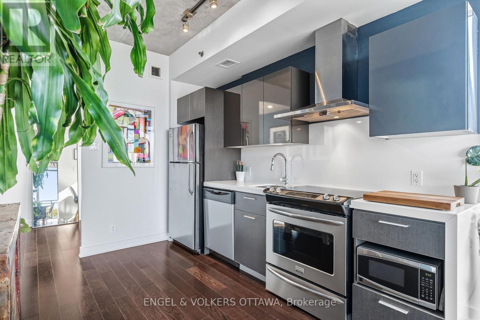 603 - 360 Mcleod Street