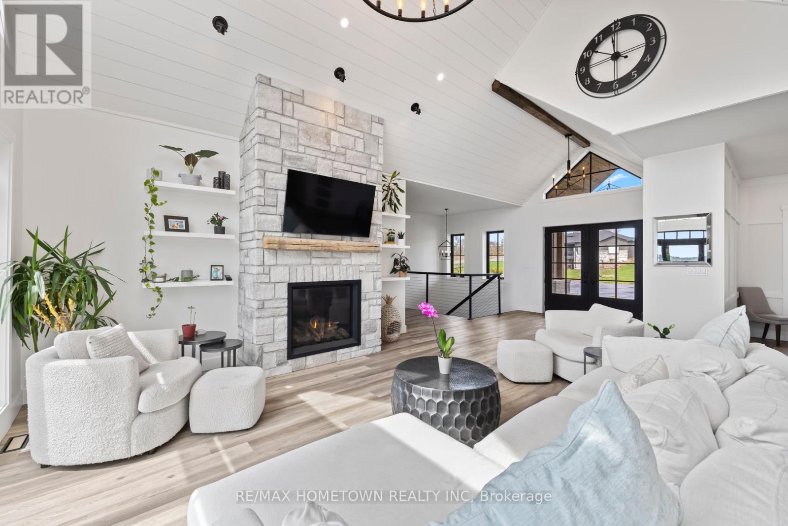 5 Shoreside Way