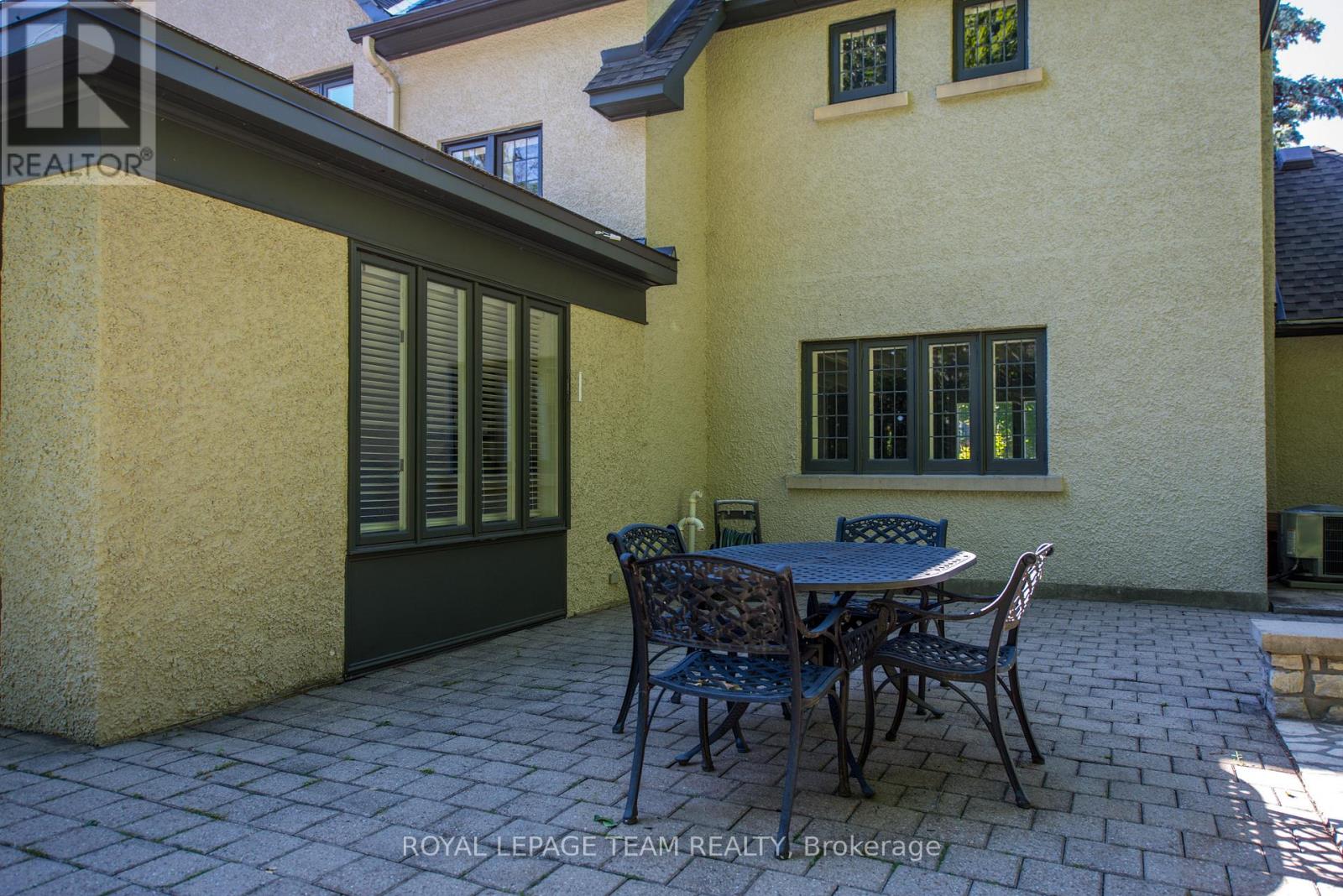 251 Park Road