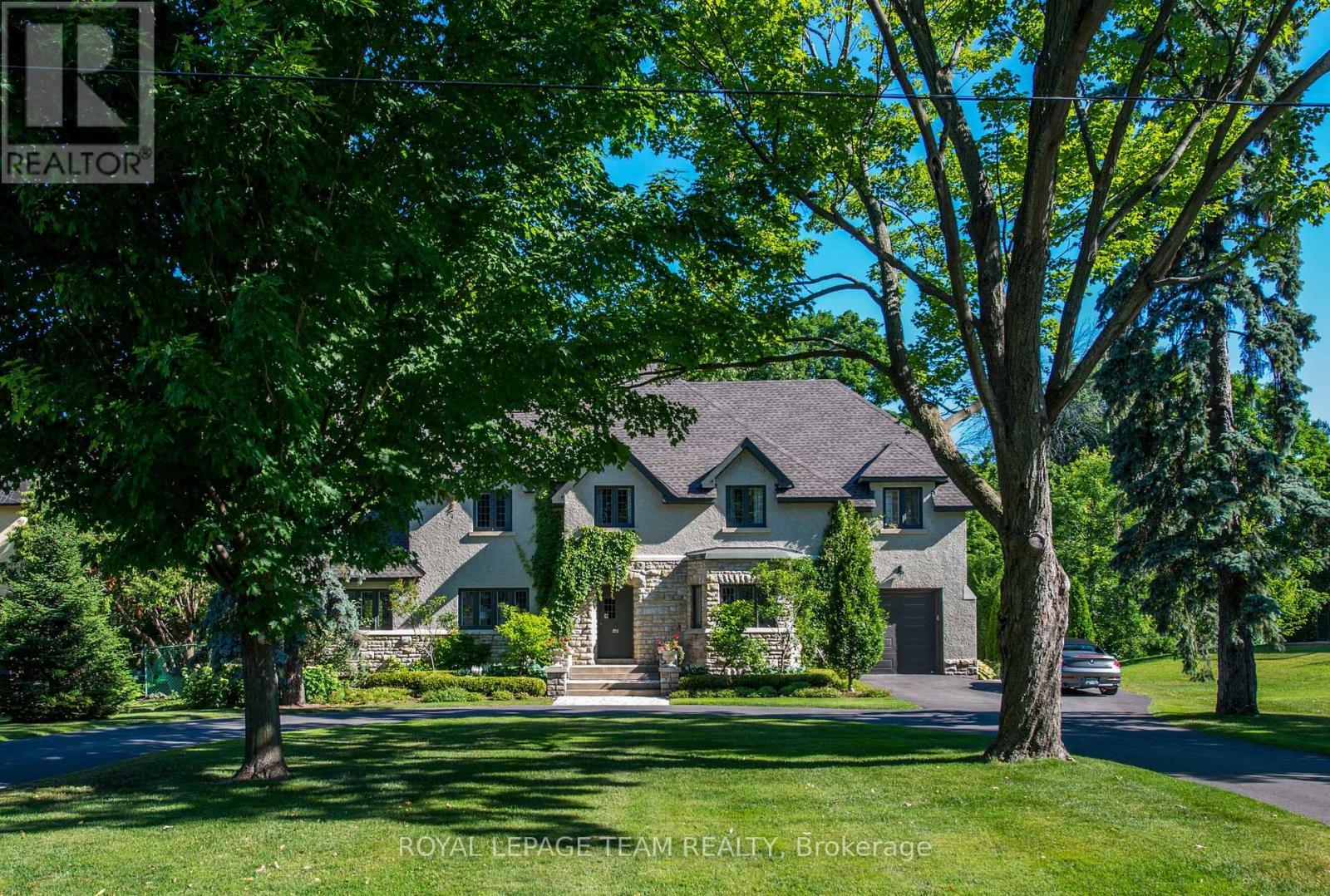 251 Park Road