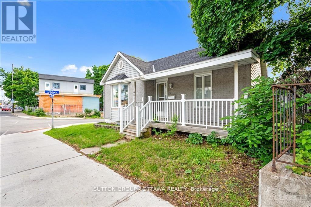 846 St Laurent Boulevard