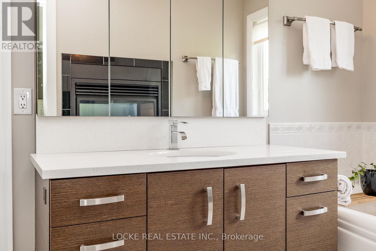 106 Parkrose Private