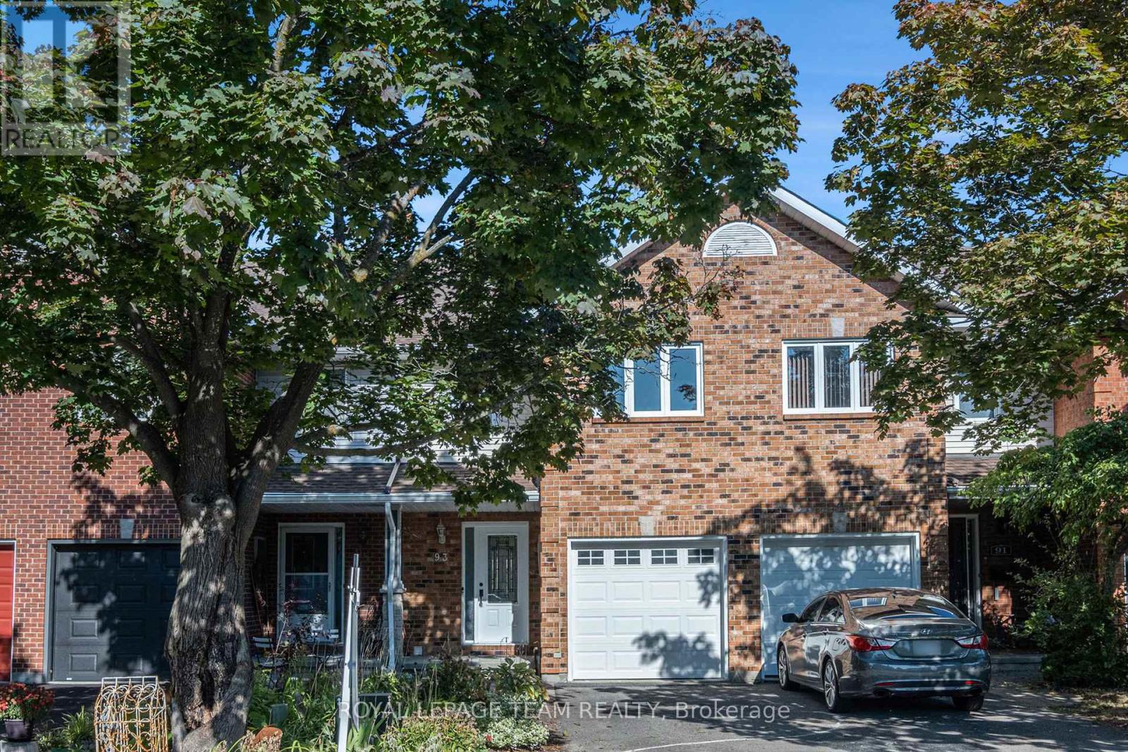 93 Royal Oak Court
