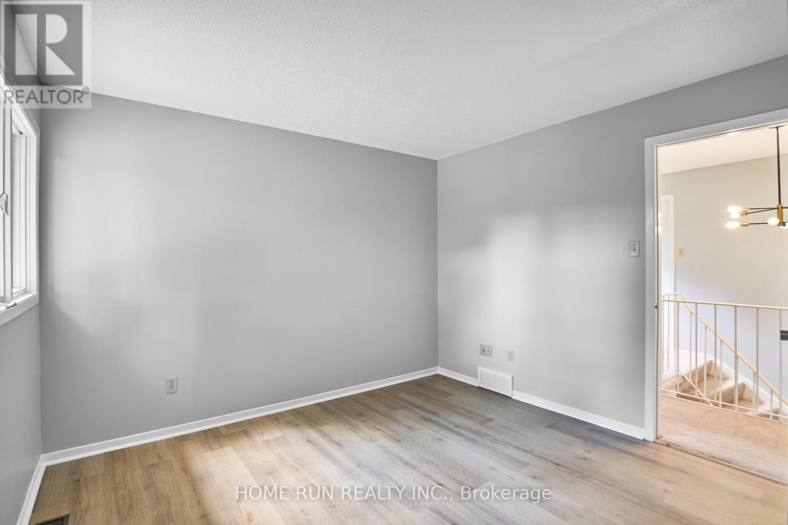 20 Thiessen Crescent