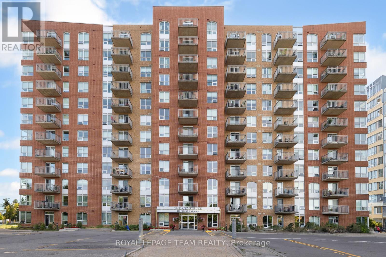 901 - 120 Grant Carman Drive