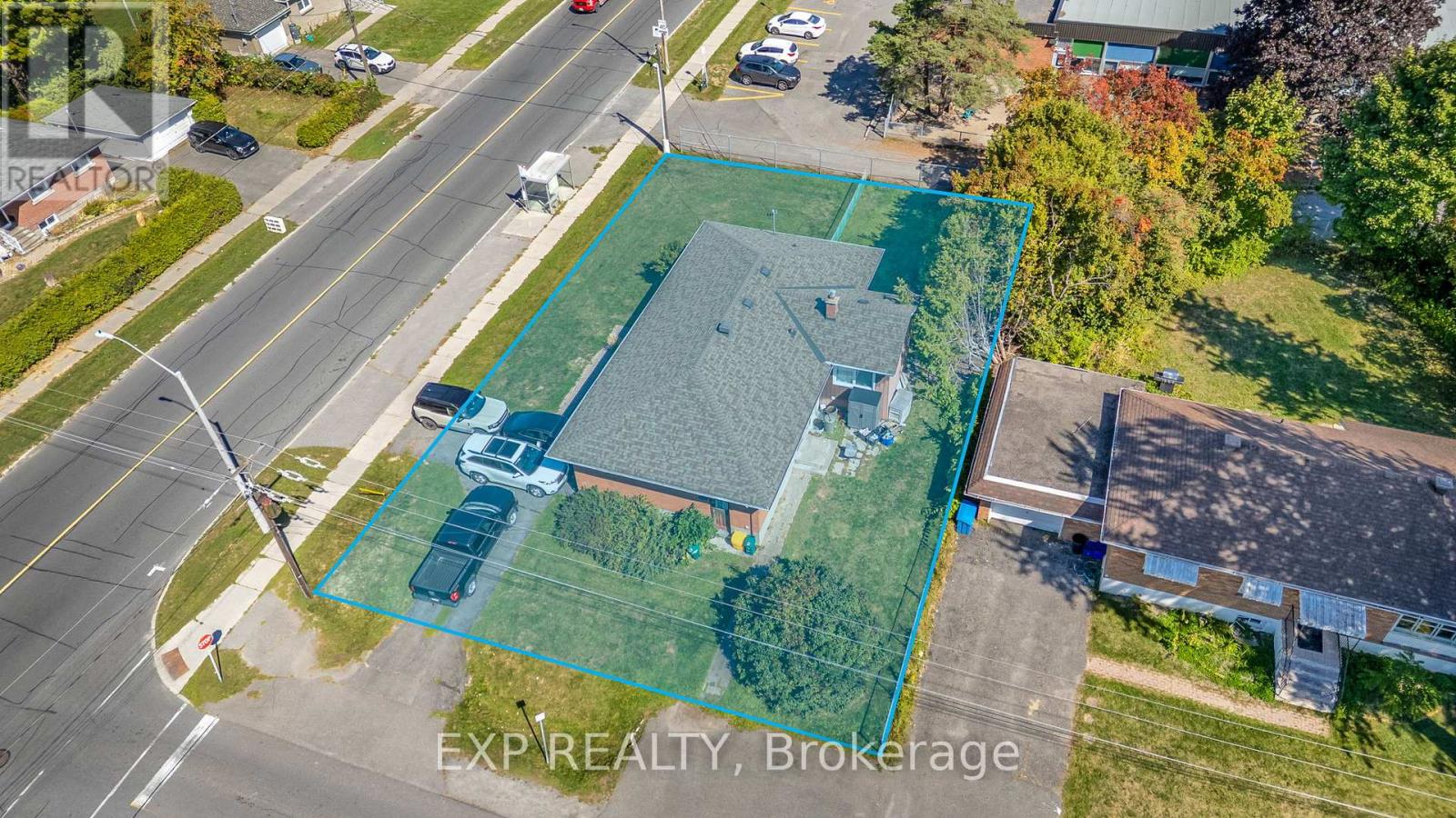 150 Meadowlands Drive W