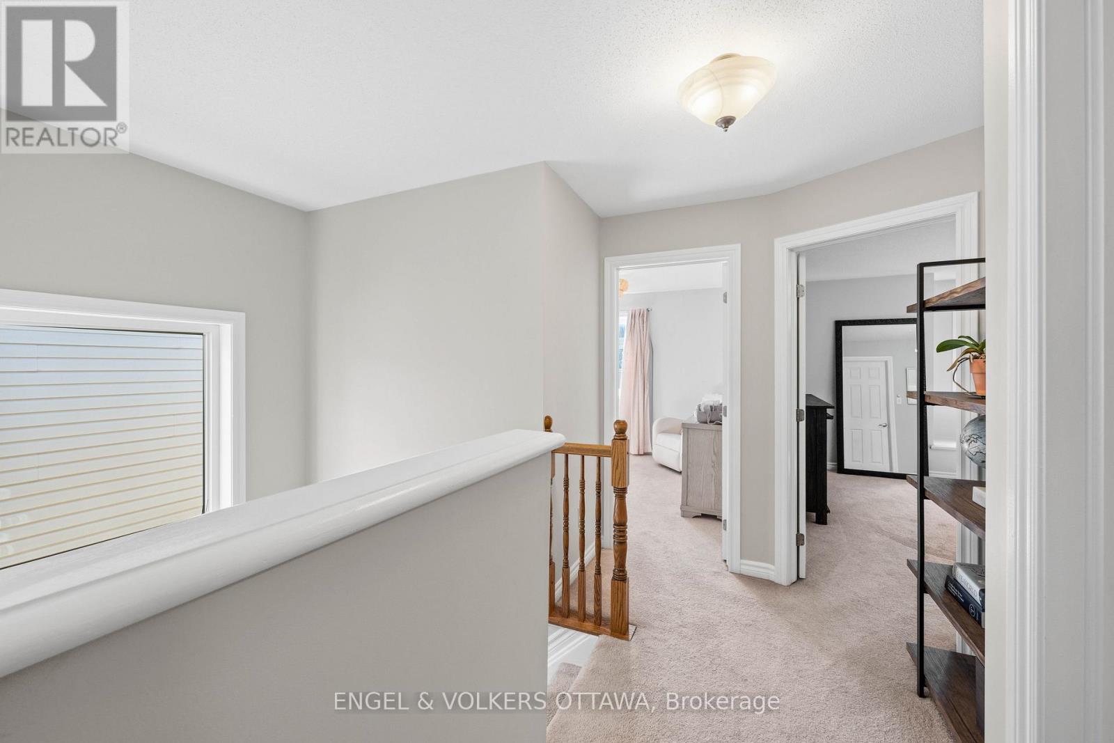 416 Vendevale Avenue