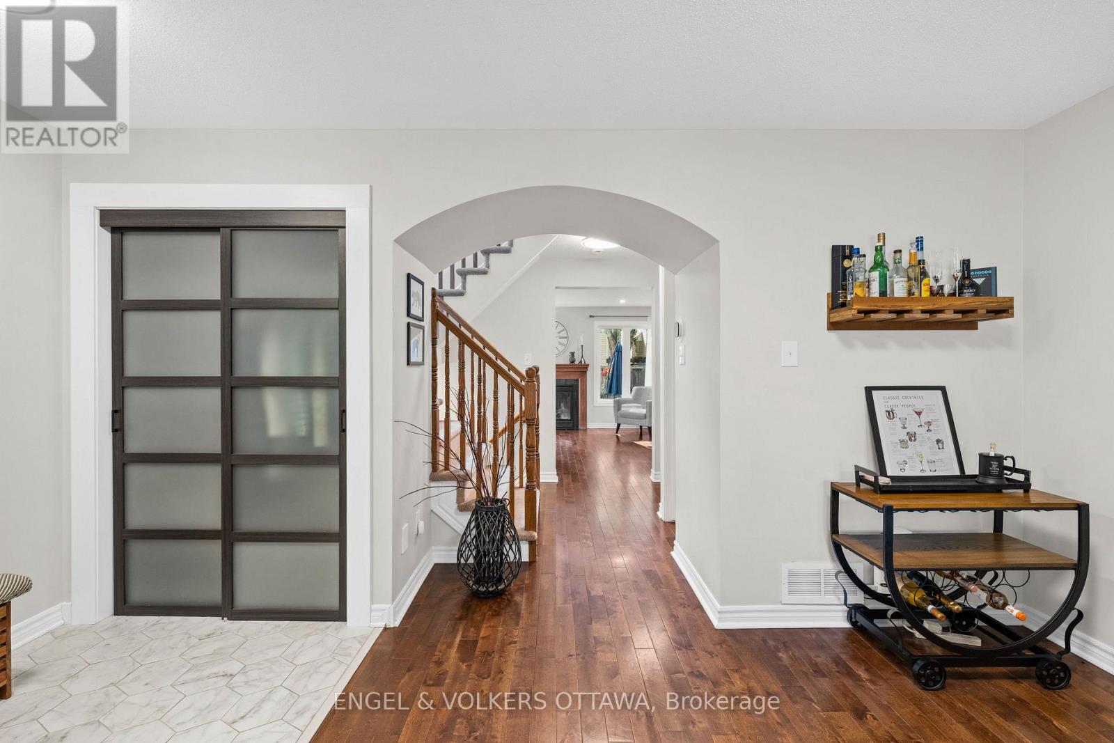 416 Vendevale Avenue