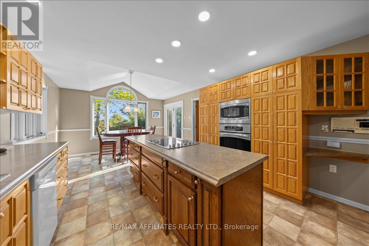 1266 Barnwell Crescent