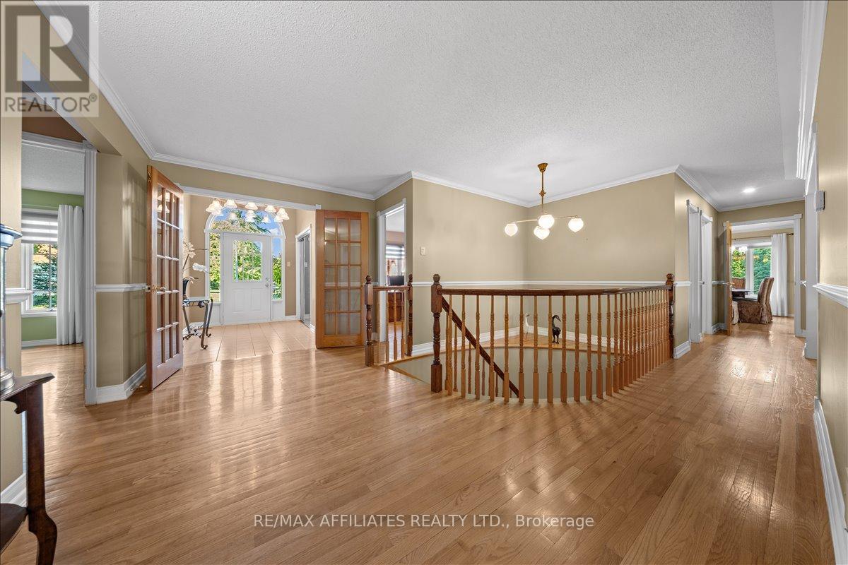 1266 Barnwell Crescent