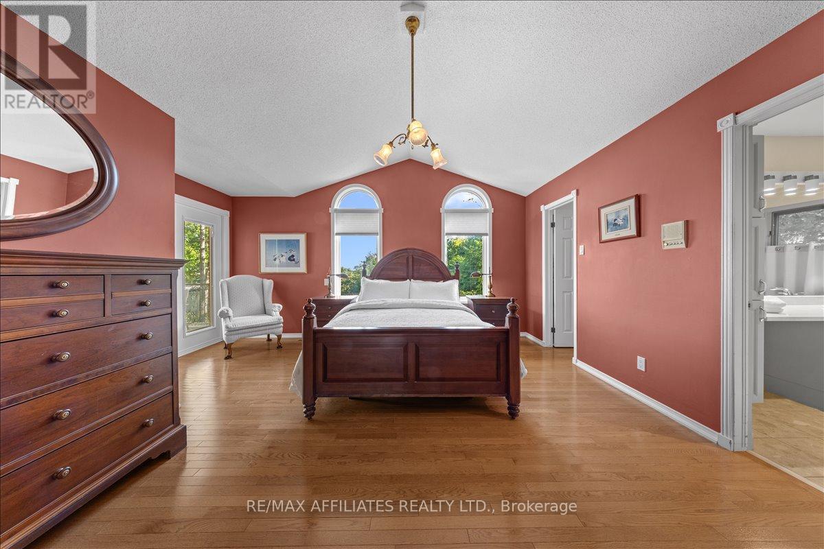 1266 Barnwell Crescent