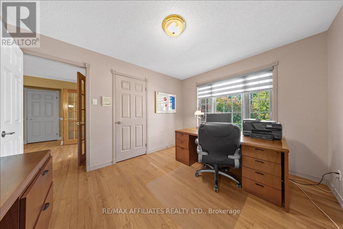 1266 Barnwell Crescent