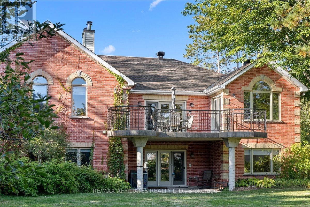 1266 Barnwell Crescent