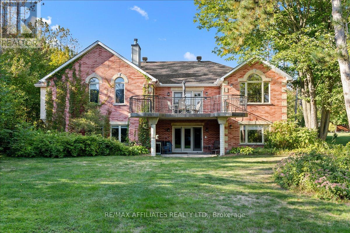 1266 Barnwell Crescent