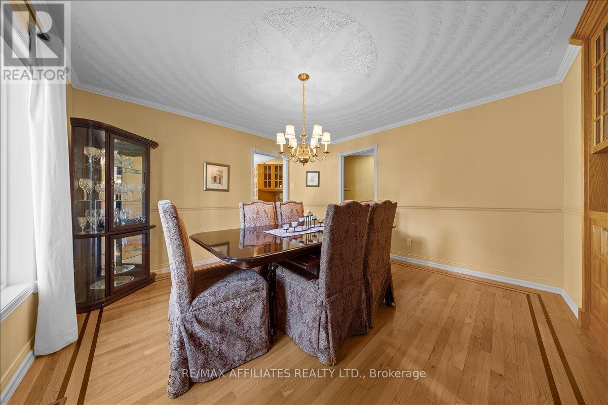1266 Barnwell Crescent