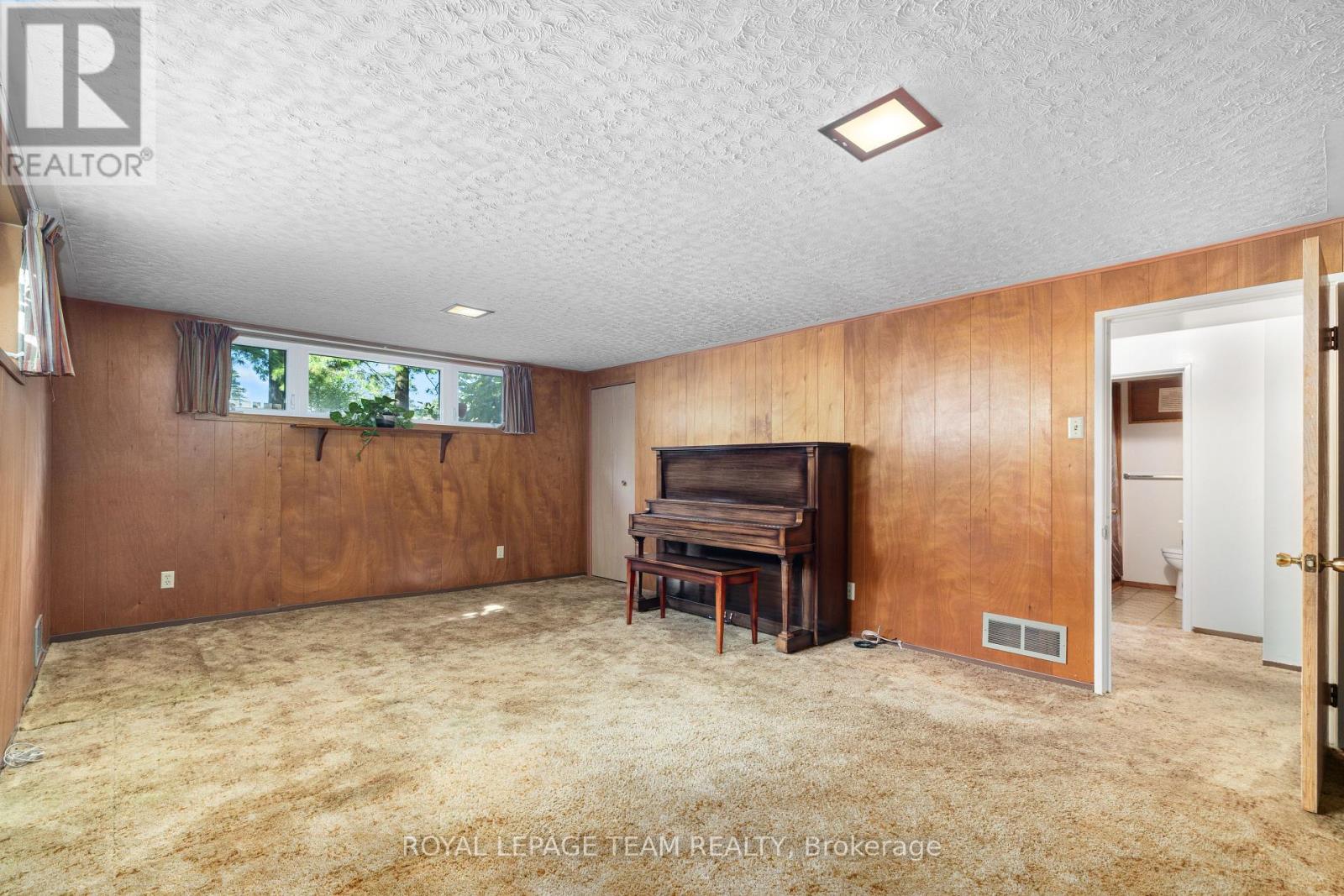 660 Sandra Avenue