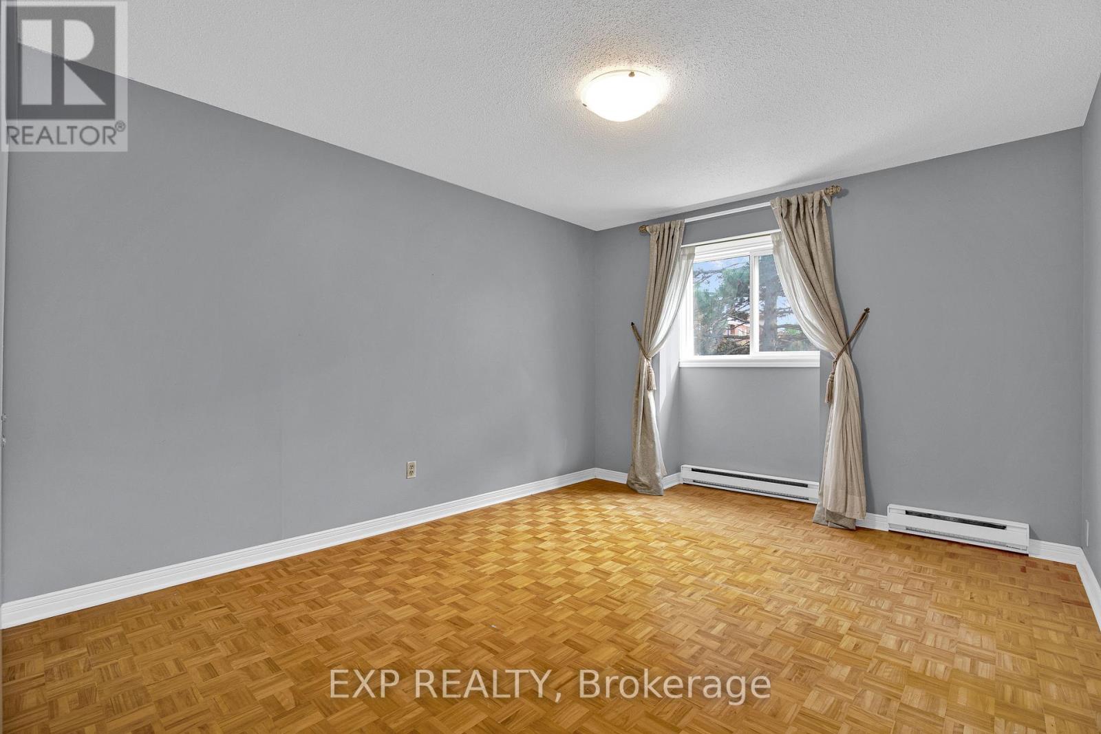 39j - 1958 Jasmine Crescent