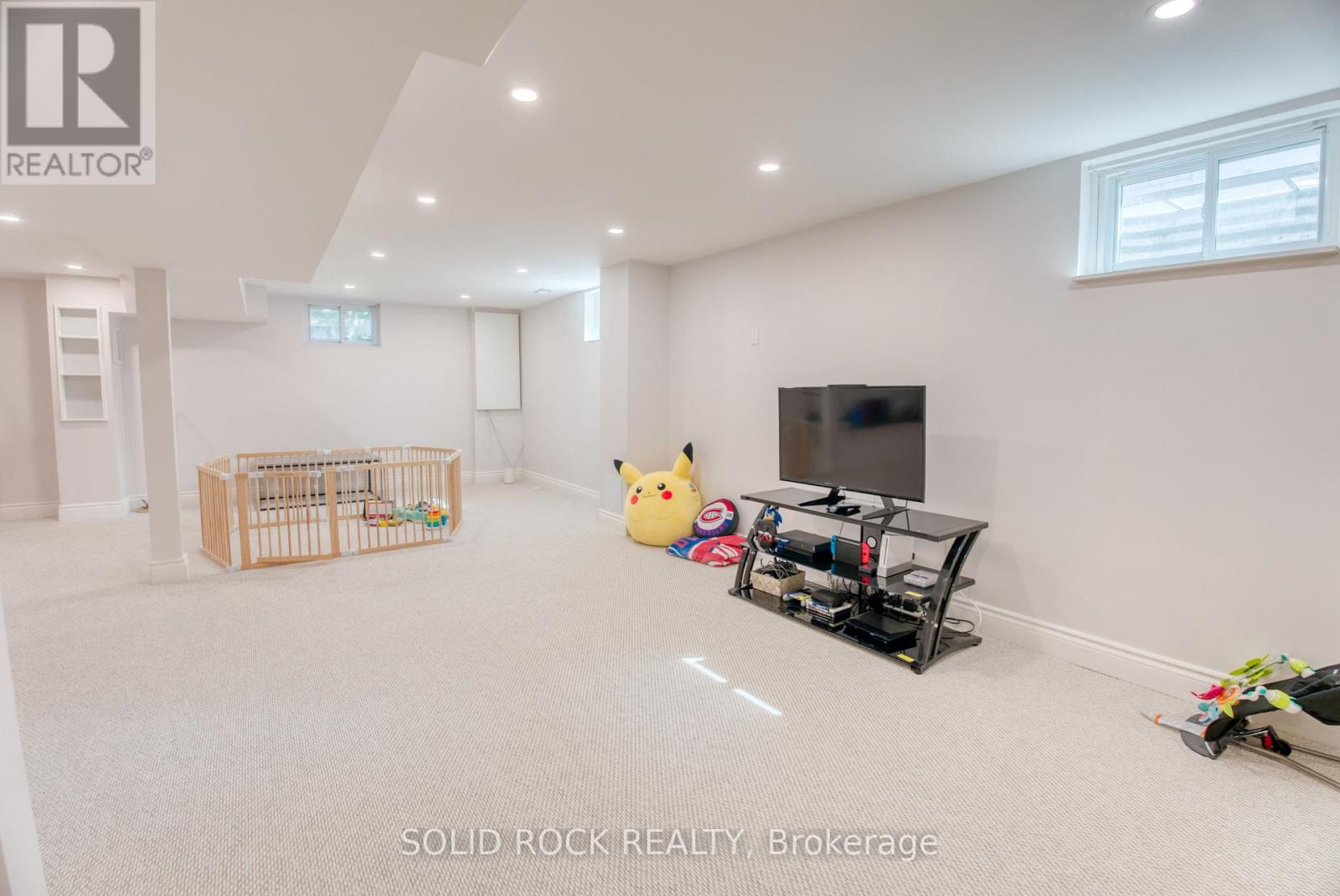 13 Weatherwood Crescent