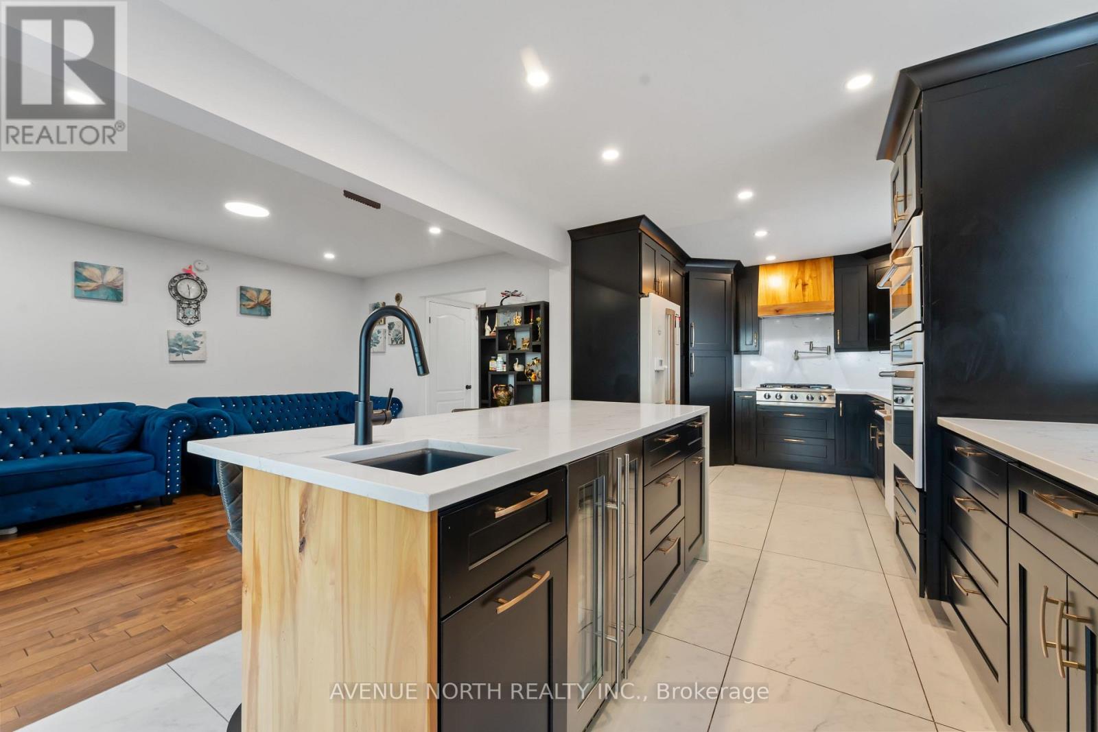 33 Sarrazin Way