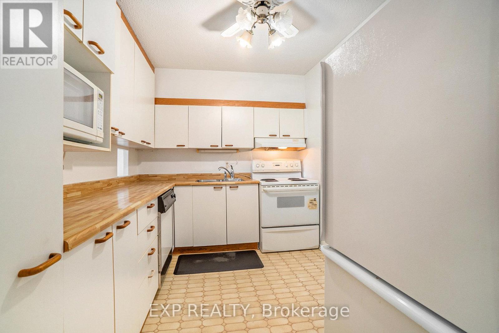 408 - 900 Dynes Road