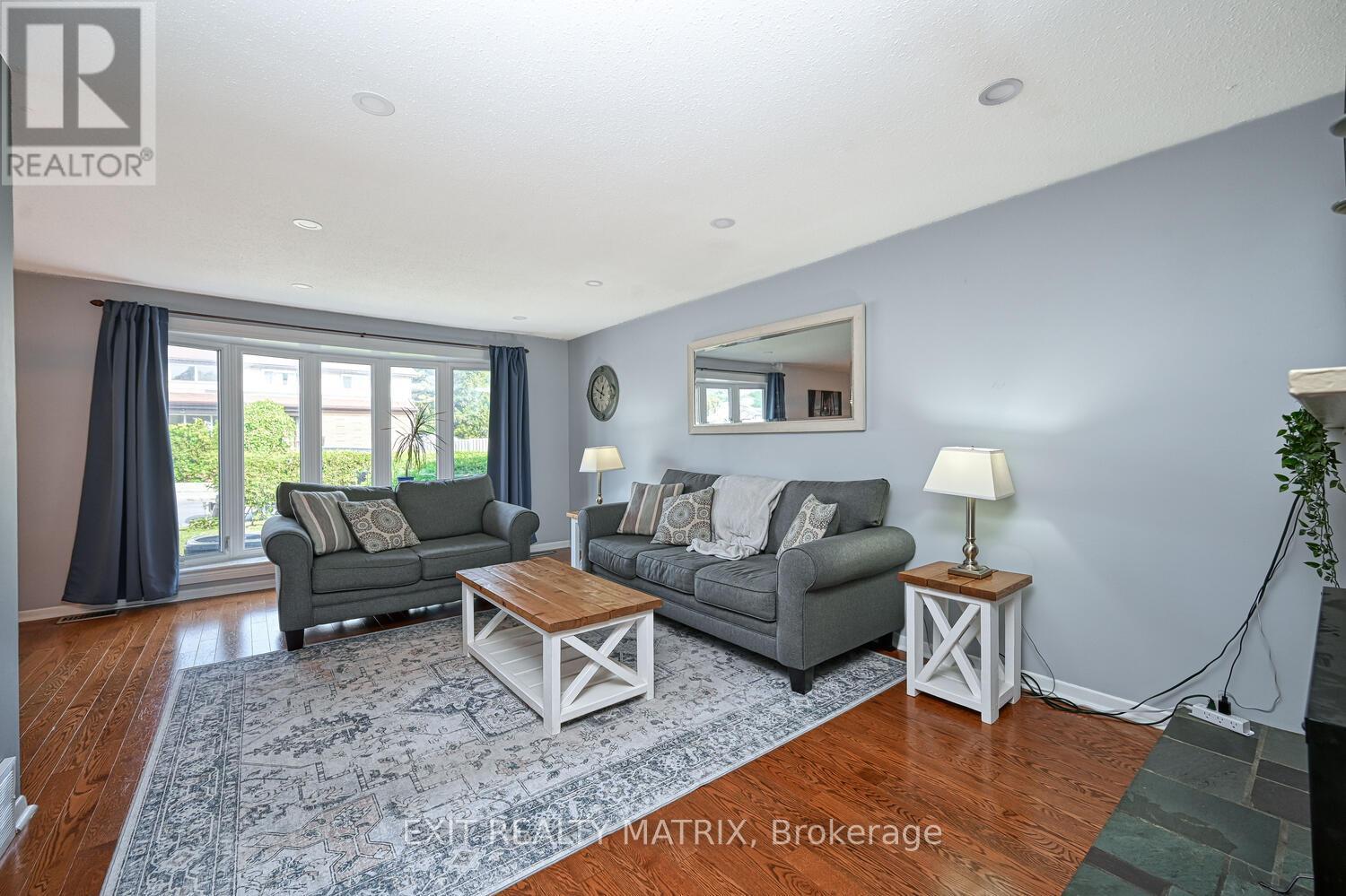 90 Chesterton Drive