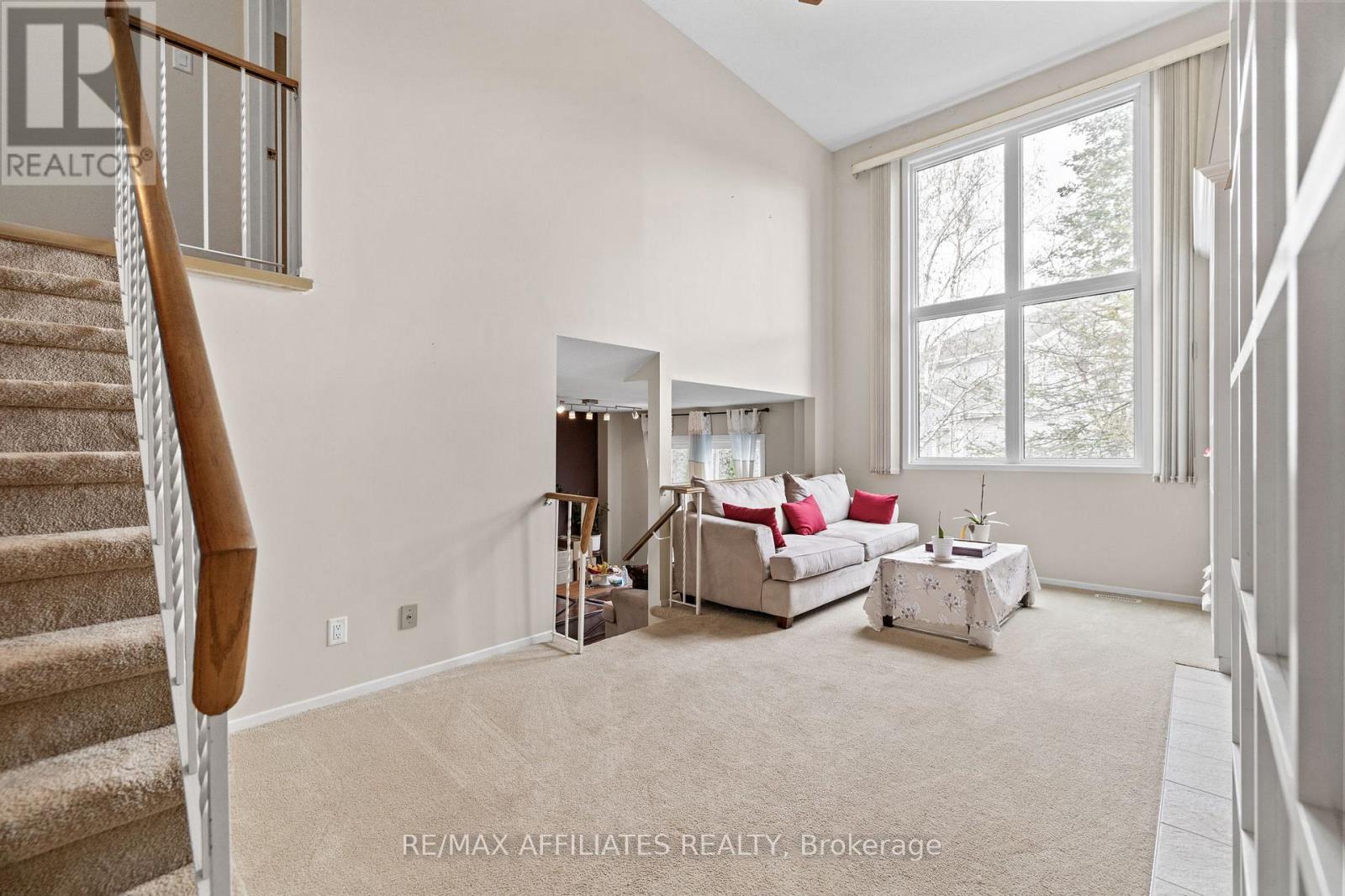 43 Bluegrass Drive
