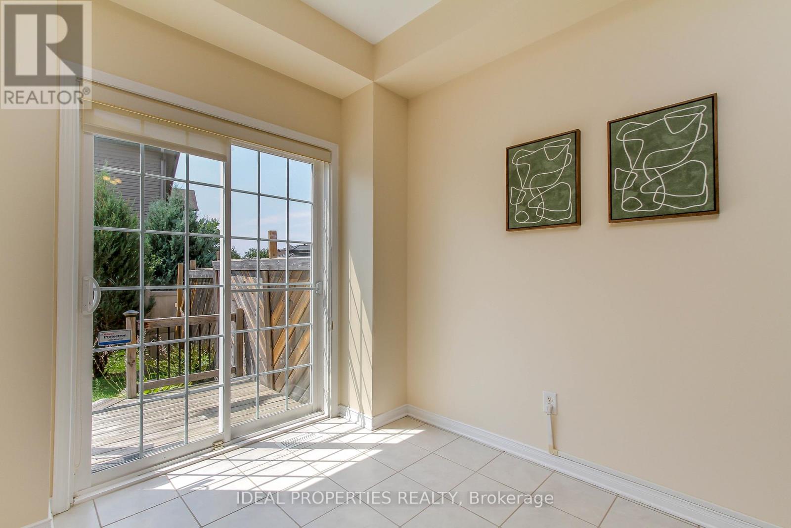 565 Pepperville Crescent