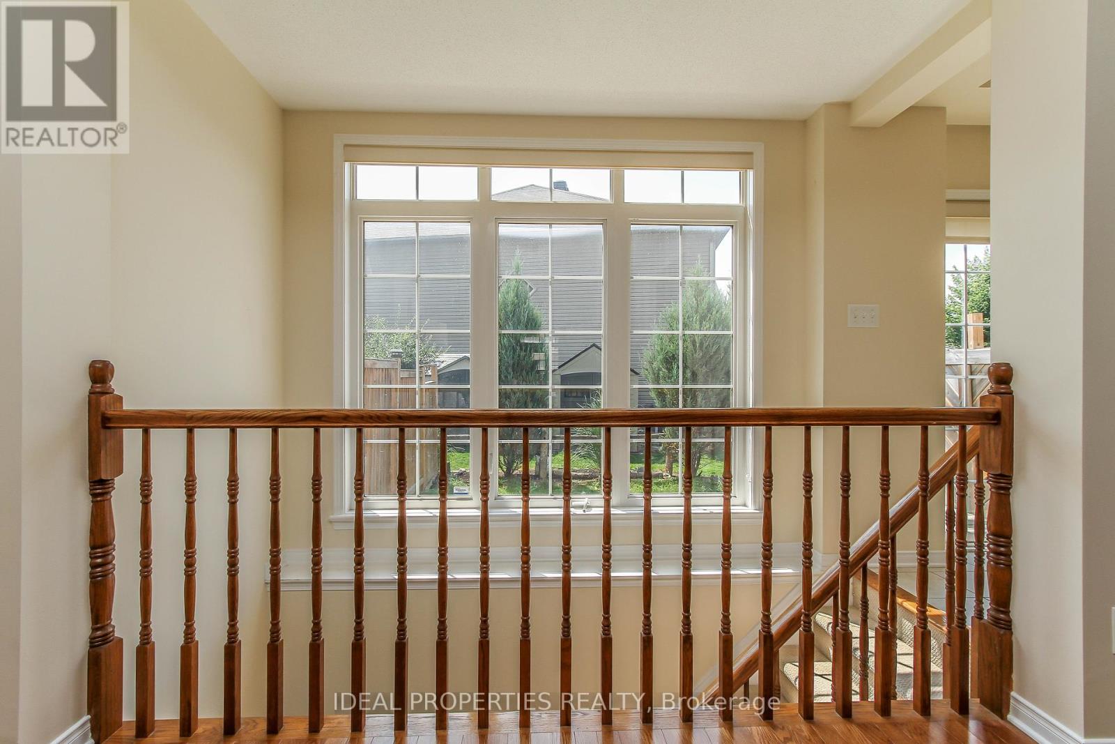 565 Pepperville Crescent