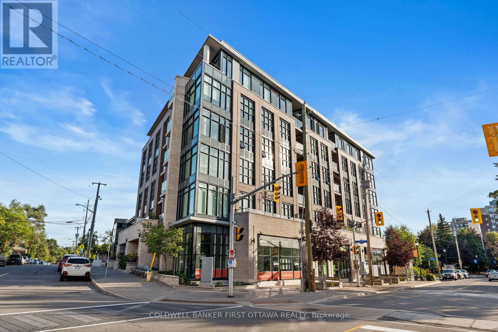 303 - 10 Rosemount Avenue