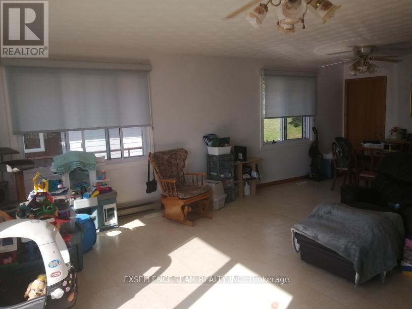 6803 St. Louis Point Road S