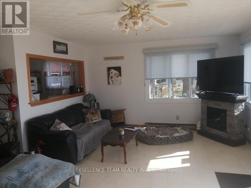 6803 St. Louis Point Road S