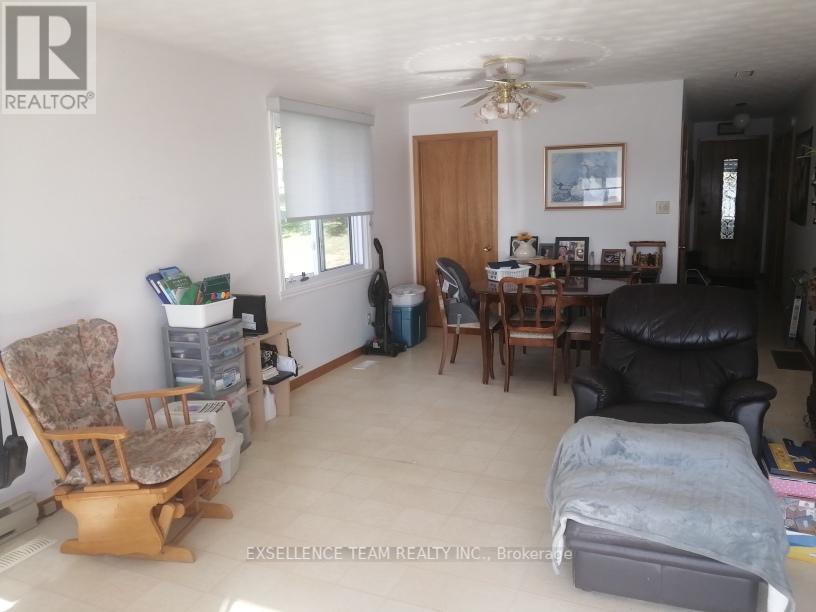 6803 St. Louis Point Road S