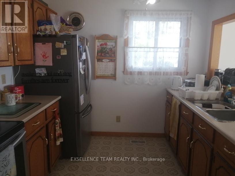 6803 St. Louis Point Road S