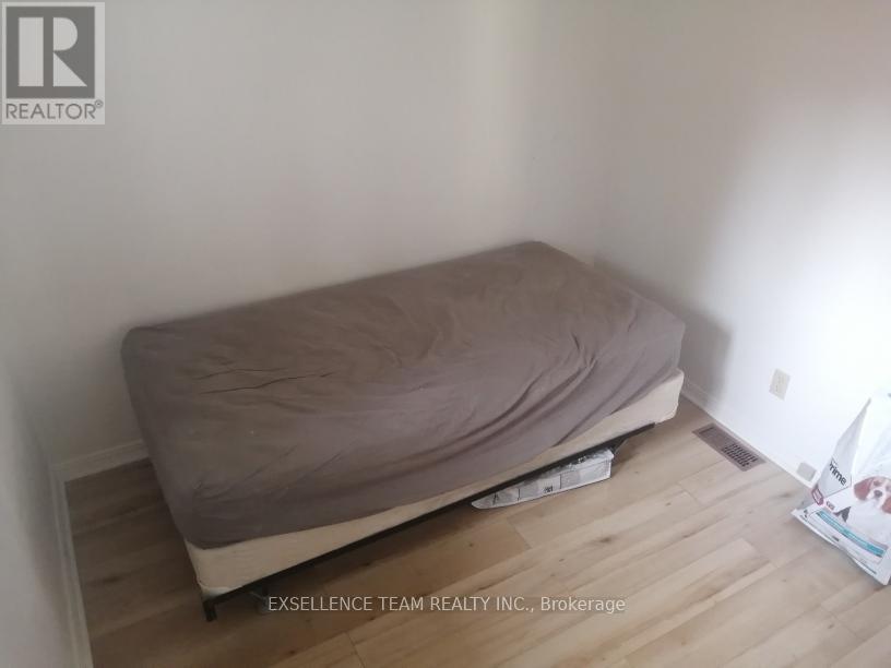 6803 St. Louis Point Road S