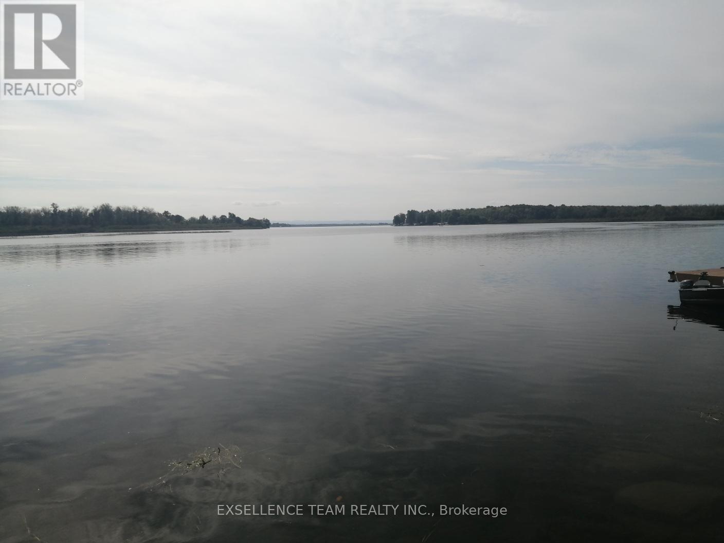 6803 St. Louis Point Road S