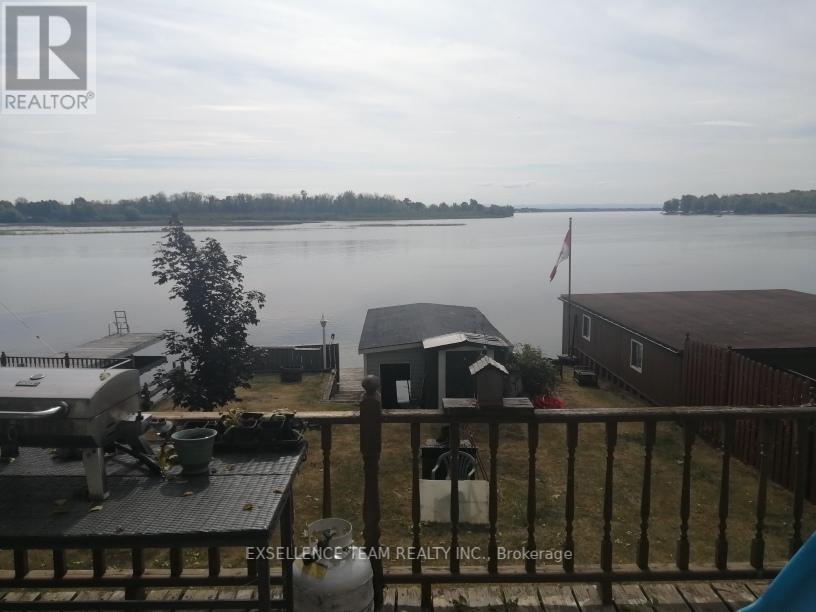 6803 St. Louis Point Road S