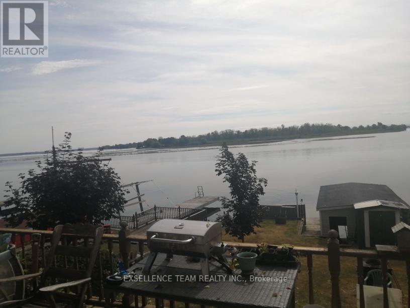 6803 St. Louis Point Road S