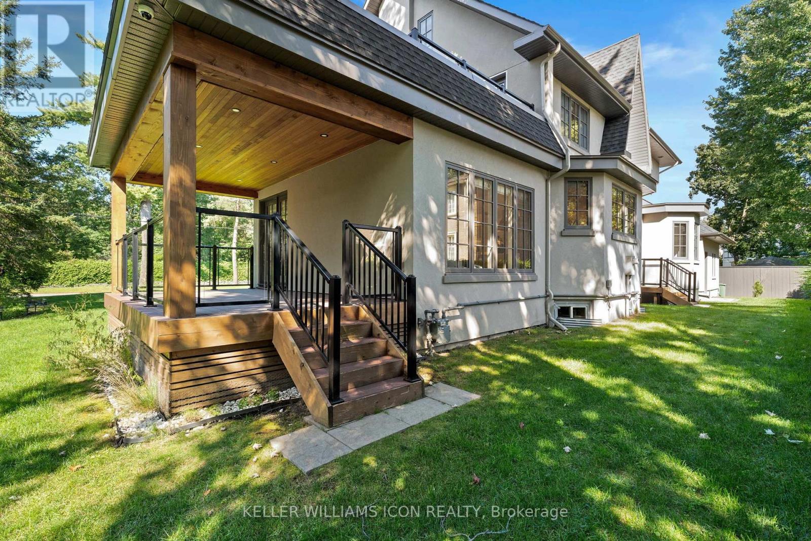 320 Hillcrest Road