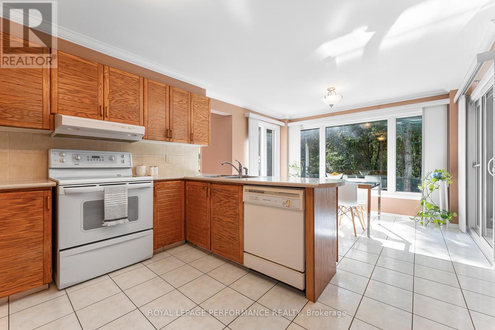 1848 Thistleleaf Crescent